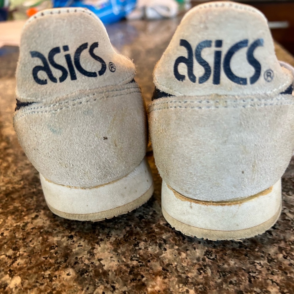COPY - Old skool ASICS tennis shoes. Women’s size 6 1/2
